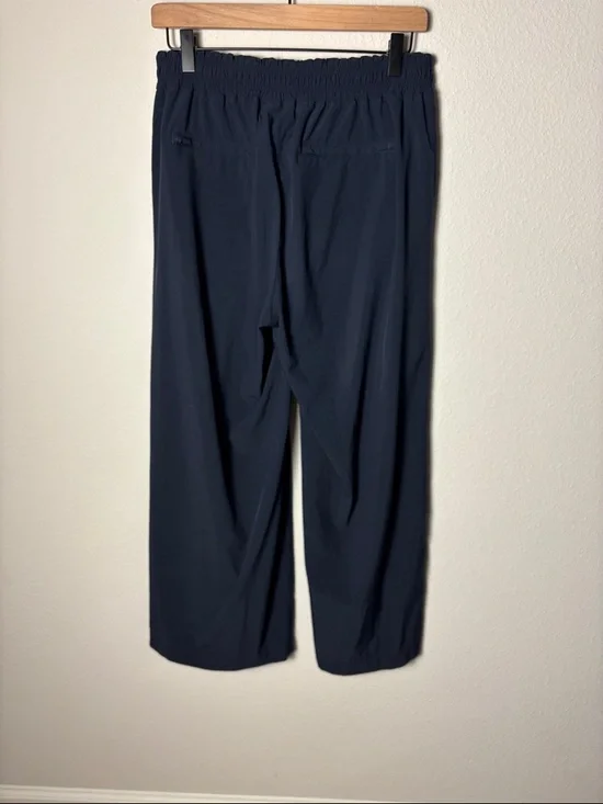 Athleta Brooklyn Wide Leg Crop Pant 8 TALL Navy S/531157 - Picture 2 of 4